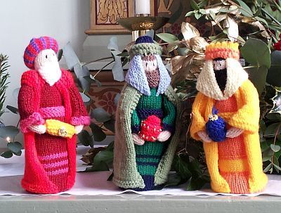 Knitted Magi at Ladyewell